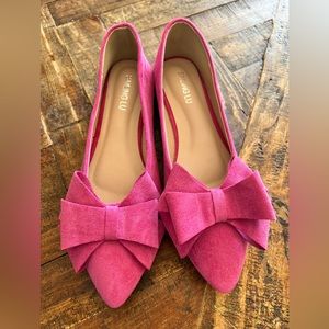 Pink Pointed-toe flat